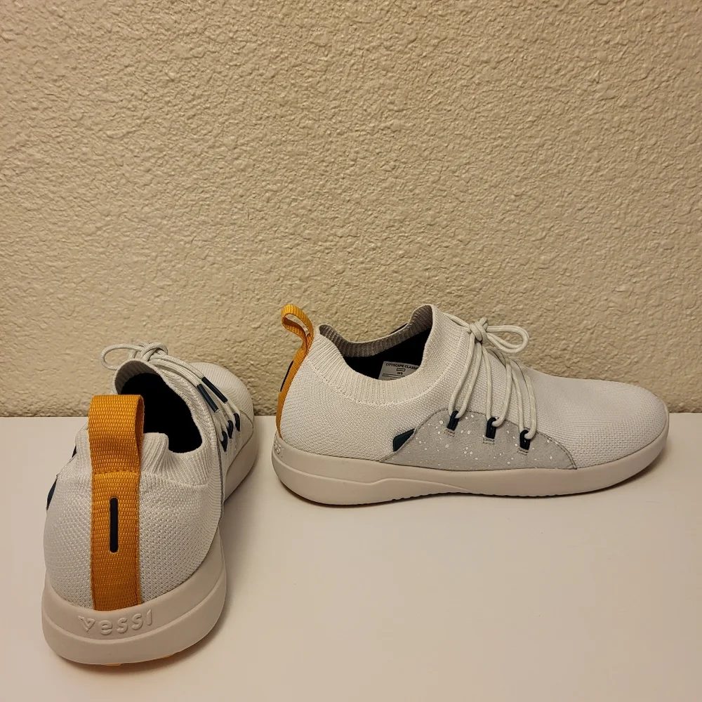NIB Vessi Altitude Gray Cityscape Classic Sneaker Size 9